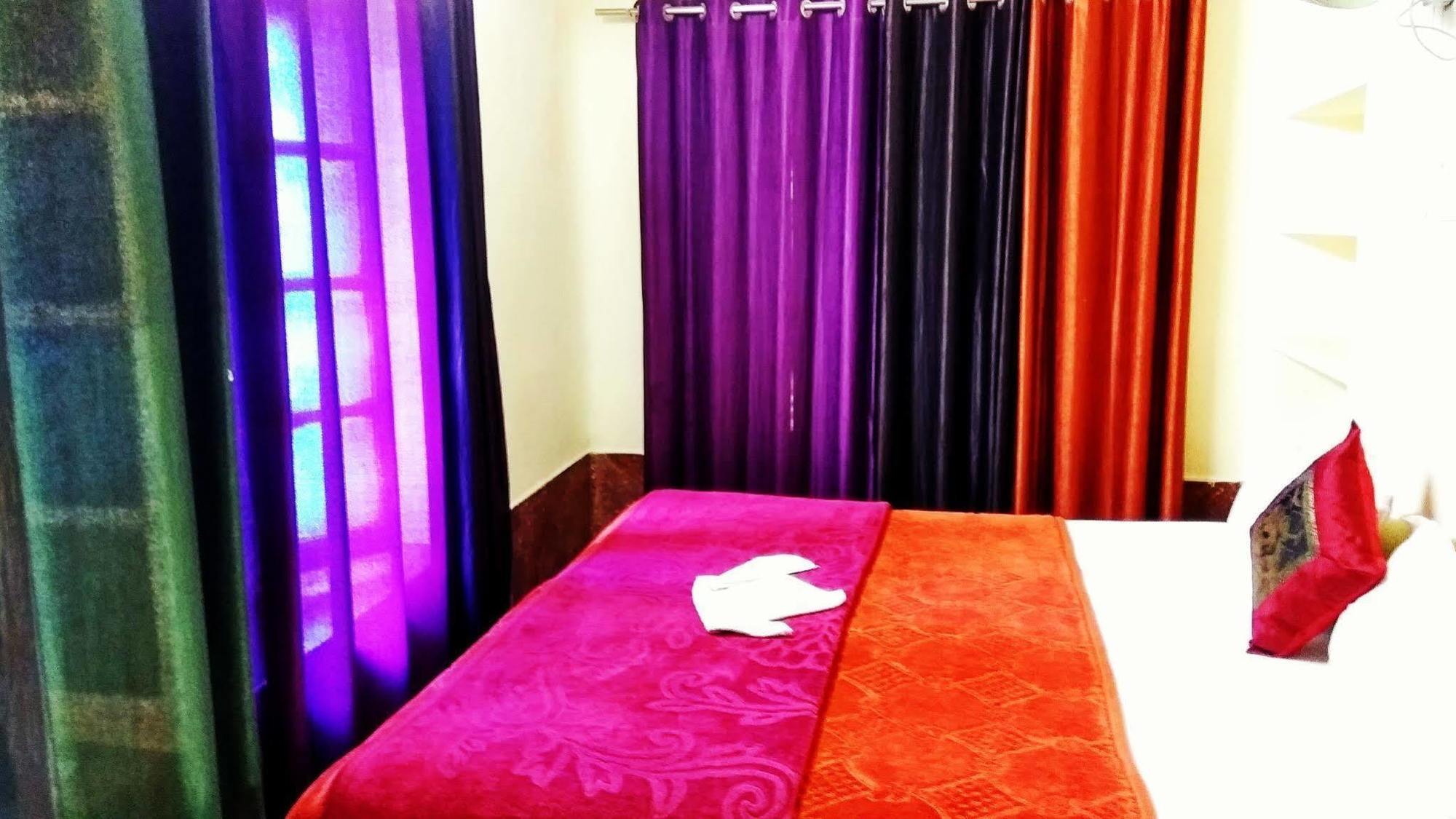 Zostel Varanasi Hostel Ngoại thất bức ảnh